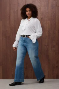Trendyol Curve Special Collection Blue Yüksel Bey Pocket Detail Straight Fit plus size jeans - Image 2