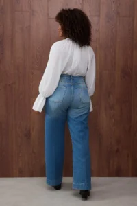 Trendyol Curve Special Collection Blue Yüksel Bey Pocket Detail Straight Fit plus size jeans - Image 5