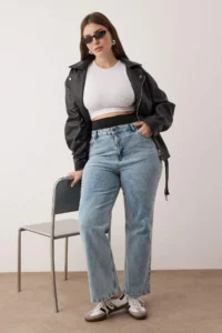 Trendyol Curve Mavi High Waist Elastic Waist Geni Hem Plus Size Wide Leg jeans - Image 2