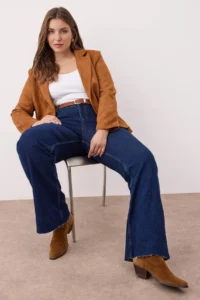 Trendyol Curve Dark Blue High Waist Cutaway Straight Fit denim plus size jeans