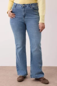 Trendyol Curve Mavi High Waist flared leg Flare Fit denim plus size jeans - Image 3