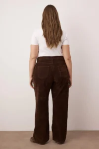 Trendyol Curve Brown Suede Look Straight Fit plus size jeans - Image 4
