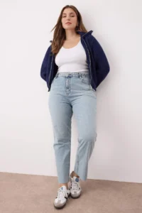 Trendyol Curve Light Blue Cut-Out High Waist Straight Fit plus size jeans - Image 2