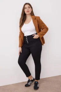 Trendyol Curve Non-fading Black High Waist Front buttoned Flexible/Stretch Plus Size skinny jeans - Image 2