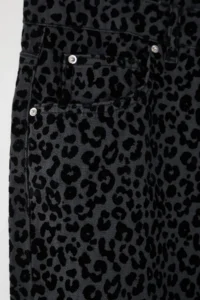 Trendyol Curve Black Suede Look Leopard Patterned High Waist Wide Leg/Wide Leg plus size jeans - Image 3