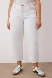 Trendyol Curve White High Waist Plus Size Baggy jeans - Image 3