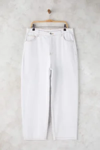Trendyol Curve White High Waist Plus Size Baggy jeans - Image 5