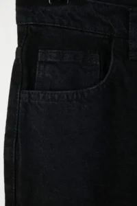 Trendyol Curve Black Yüksel Waist 90's Straight Fit 100% Cotton Non-Stretch plus size jeans - Image 6