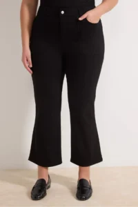 Trendyol Curve Solmayan Black High Waist Wide Leg Flexible Crop Straight Fit Plus Size Pants - Image 3