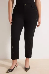 Trendyol Curve Non-fading Black High Waist Trok Detailed Flexible Plus Size Mom jeans - Image 3