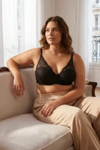 Trendyol Curve Black Lace Fixed Sponge Covered T-Shirt Bra Plus Size Bra