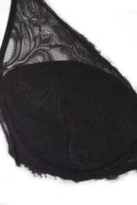 Trendyol Curve Black Lace Fixed Sponge Covered T-Shirt Bra Plus Size Bra - Image 3