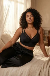 Trendyol Curve Black Lace without filling Double Sleeveless underwire Wide Lace Closure Bra - Image 2