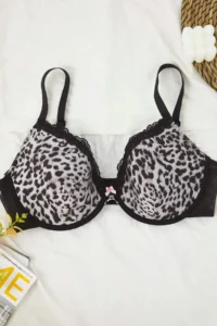 Trendyol Curve Multicolored animals Patterned underwire Thin Sabit Covered Plus Size Bra - Image 2