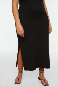 Trendyol Curve Black V-neck slit Maxi/LONG 100% Cotton Knitting Dress - Image 4