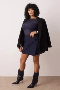 Trendyol Curve Navy Blue Weaving Lace Detailed Mini Plus Size Shorts Skirt