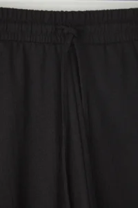 Trendyol Curve Black Elastic Waist Plus Size Knitting Shorts - Image 7