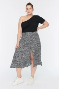 Trendyol Curve Black slit Weaving Viscose Skirt - Image 3