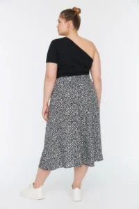 Trendyol Curve Black slit Weaving Viscose Skirt - Image 5