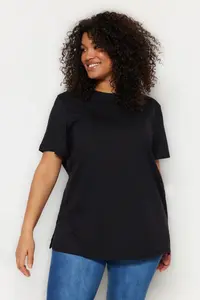 Trendyol Curve Black relaxed Crew Neck slit 100% Cotton Knitting T-Shirt - Image 4