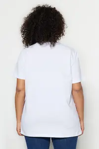Trendyol Curve White relaxed Crew Neck slit 100% Cotton Knitting T-Shirt - Image 5