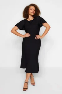 Trendyol Curve Black Fitted/Body-Fitting Weaving Sleeves with flywheel Lined Midi Dress - Image 4