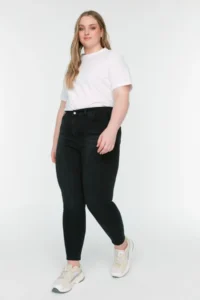 Trendyol Curve Black High Waist Flexible Plus Size skinny jeans - Image 3