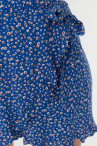 Trendyol Curve Mavi flower patterned Weaving tied up Shorts Skirt - Image 4