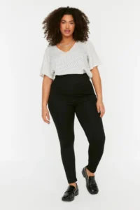 Trendyol Curve Black Shaping Elastic Waist High Waist Flexible Knitting Plus Size Leggings - Image 4
