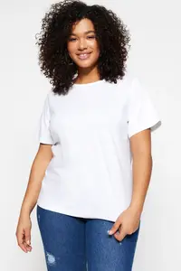 Trendyol Curve White Regular Fit Basic Crew Neck 100% Cotton Knitting Plus Size T-Shirt - Image 5