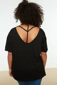 Trendyol Curve Black Oversized Fit Yaka Detailed Plus Size Knitting T-Shirt - Image 2