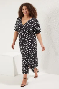 Trendyol Curve Black Floral Weaving slit Dress