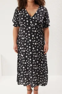 Trendyol Curve Black Floral Weaving slit Dress - Image 3
