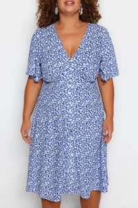 Trendyol Curve Navy Blue Floral Weaving Dress - Image 4