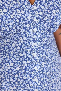 Trendyol Curve Navy Blue Floral Weaving Dress - Image 5