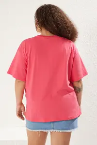 Trendyol Curve Pink Wide Pattern Crew Neck Printed 100% Cotton Knitting T-Shirt - Image 6