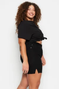 Trendyol Curve Black High Waist Flexible skinny Fit Side slit Plus Size denim Shorts & Bermuda - Image 4