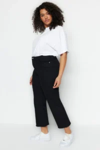 Trendyol Curve Solmayan Black High Waist Flexible Short Hem culotte Fit plus size jeans - Image 6