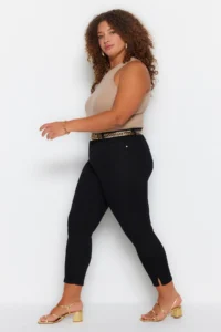 Trendyol Curve Solmayan Black High Waist Flexible Plus Size skinny jeans - Image 3