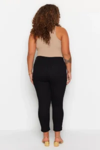 Trendyol Curve Solmayan Black High Waist Flexible Plus Size skinny jeans - Image 8