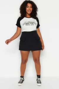 Trendyol Curve Black Plain Mini Kapak with pocket Plus Size Pencil Skirt - Image 4