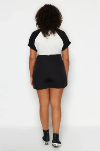 Trendyol Curve Black Plain Mini Kapak with pocket Plus Size Pencil Skirt - Image 5