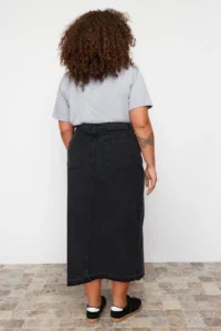 Trendyol Curve Black Front slit Midi Size 100% Cotton Non-Stretch Plus Size Denim Skirt - Image 10