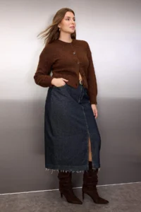Trendyol Curve Dark Blue Front slit Midi Size 100% Cotton Non-Stretch Plus Size Denim Skirt - Image 2