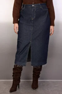 Trendyol Curve Dark Blue Front slit Midi Size 100% Cotton Non-Stretch Plus Size Denim Skirt - Image 3