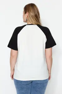 Trendyol Curve Ecru Color Bloklu Printed 100% Cotton Knitting Plus Size T-Shirt - Image 5