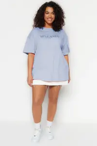 Trendyol Curve Mavi Wide Pattern Printed Crew Neck 100% Cotton Knitting T-Shirt - Image 2