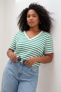 Trendyol Curve White-Green Striped V -Yaka Knitting T-Shirt