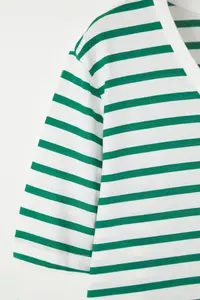 Trendyol Curve White-Green Striped V -Yaka Knitting T-Shirt - Image 5
