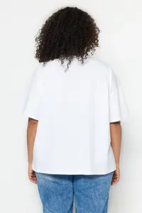Trendyol Curve White Collar Ribbed Wide Pattern Basic 100% Cotton Knitting T-Shirt - Image 5